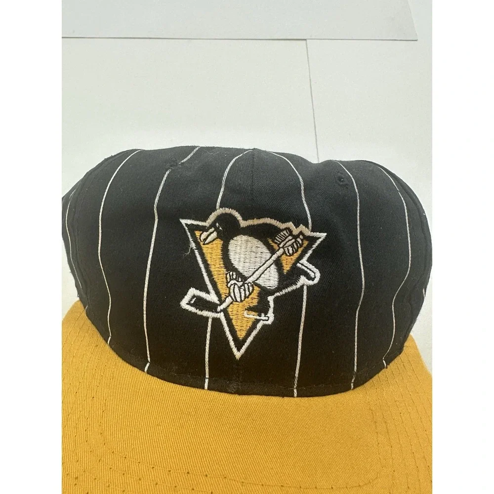 Vintage Pittsburgh Penguins Hat SnapBack NHL Starter Pinstripe Cap